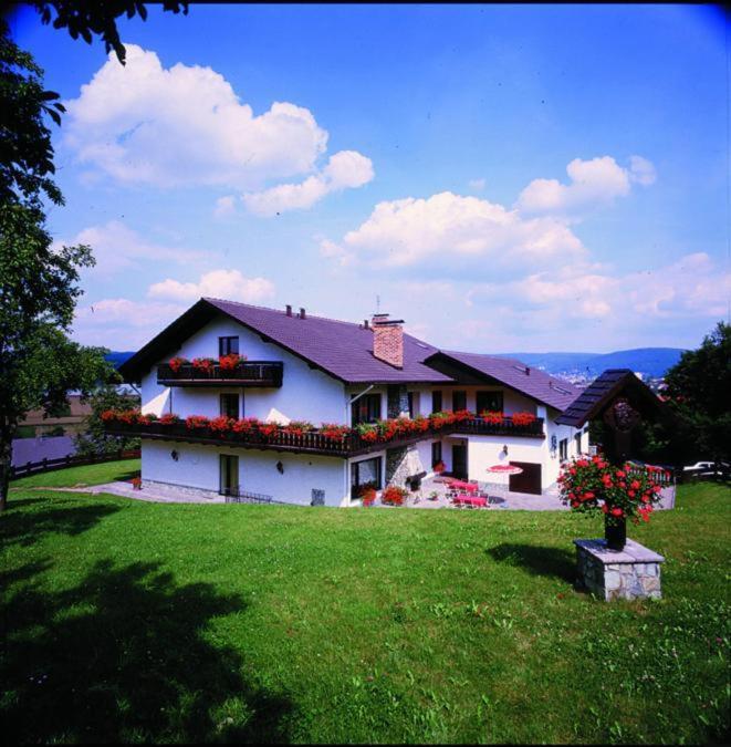 Hotel Bergwiesen - Zimmer Mit Balkon Oder Terasse Lohr nad Menem Zewnętrze zdjęcie