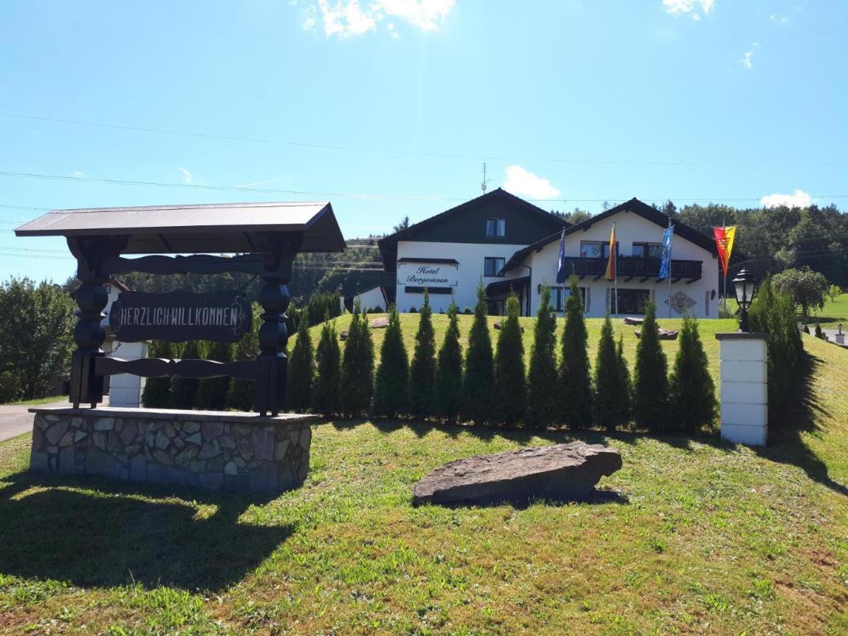 Hotel Bergwiesen - Zimmer Mit Balkon Oder Terasse Lohr nad Menem Zewnętrze zdjęcie