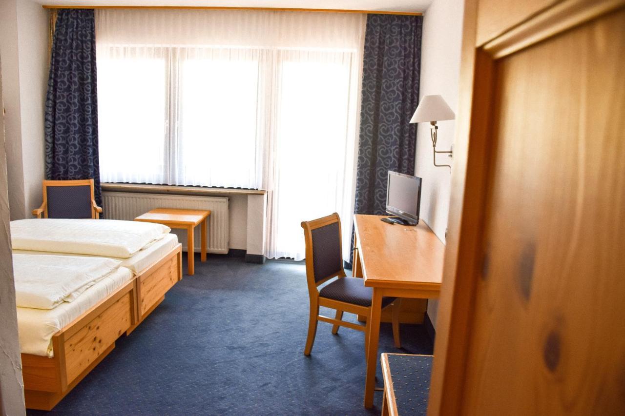 Hotel Bergwiesen - Zimmer Mit Balkon Oder Terasse Lohr nad Menem Zewnętrze zdjęcie